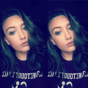 Meet your Posher, Chloe